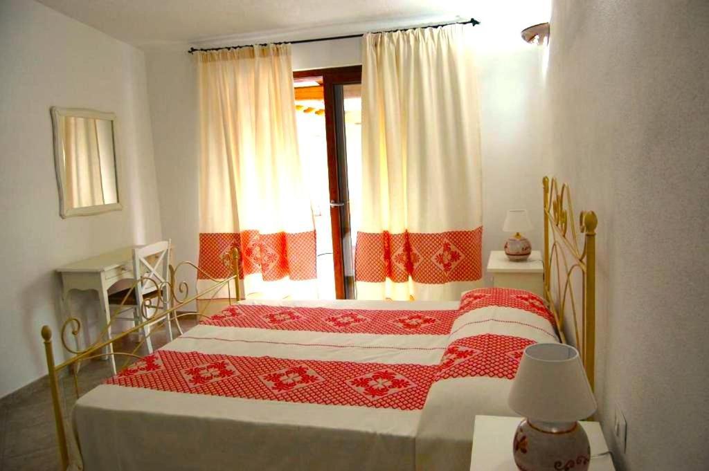 Case Vacanze Nioleo - Apartments And Pool Siniscola Bagian luar foto