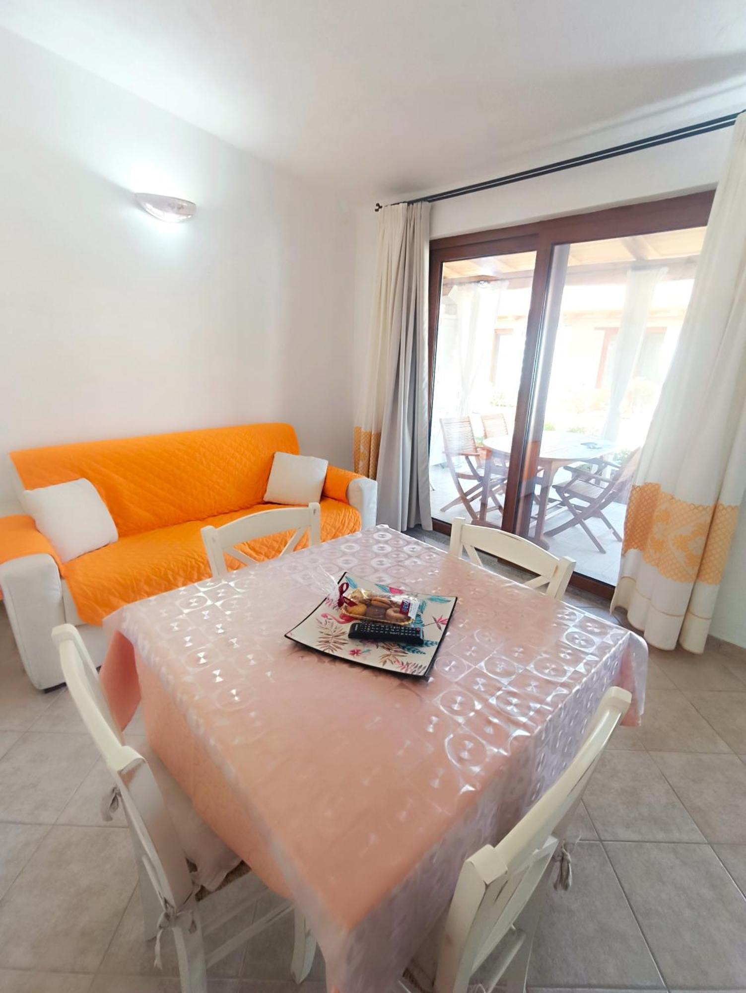 Case Vacanze Nioleo - Apartments And Pool Siniscola Bagian luar foto