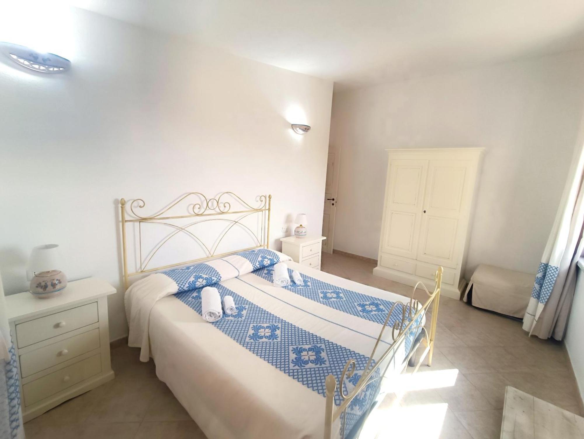 Case Vacanze Nioleo - Apartments And Pool Siniscola Bagian luar foto