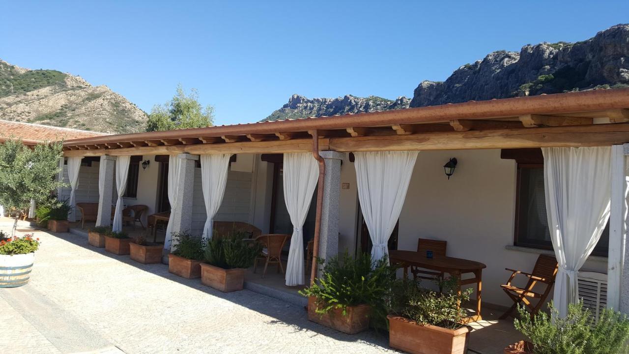 Case Vacanze Nioleo - Apartments And Pool Siniscola Bagian luar foto