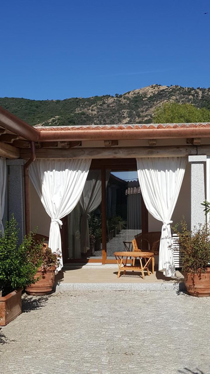Case Vacanze Nioleo - Apartments And Pool Siniscola Bagian luar foto